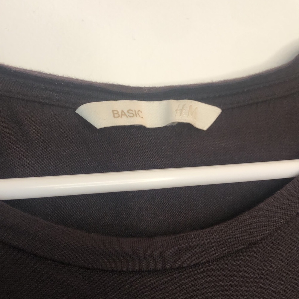 H&M Basic Black Tee - Picture 2 of 4
